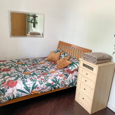 Room In Stratford With Private Bathroom And Parking London Eksteriør billede